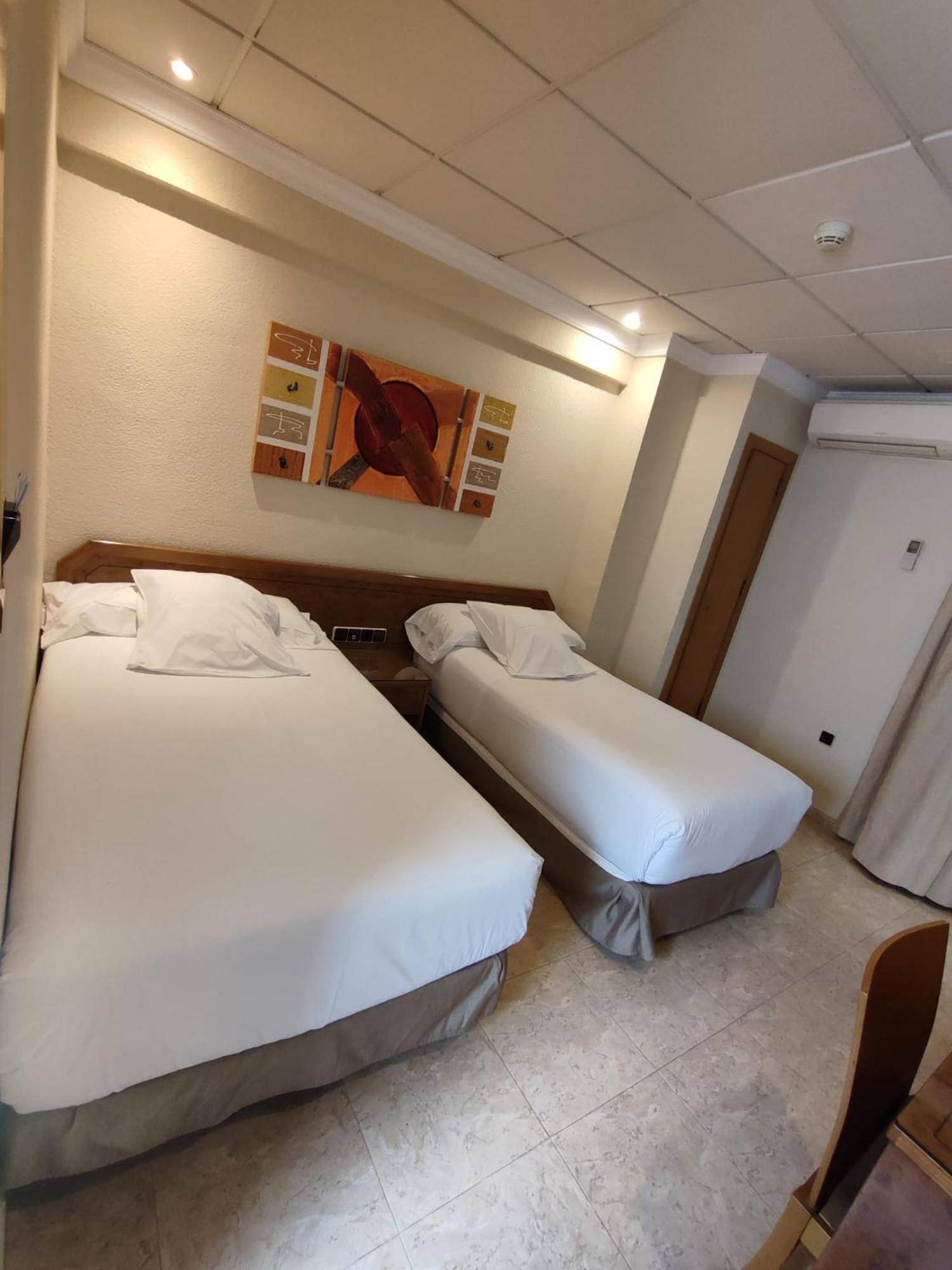 Hostal Moreno سيلا المظهر الخارجي الصورة