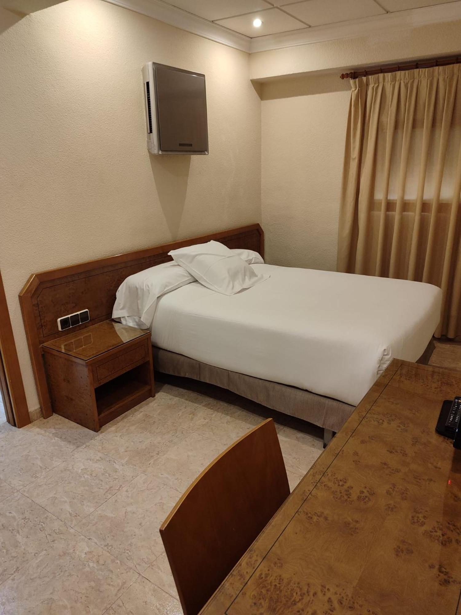 Hostal Moreno سيلا المظهر الخارجي الصورة
