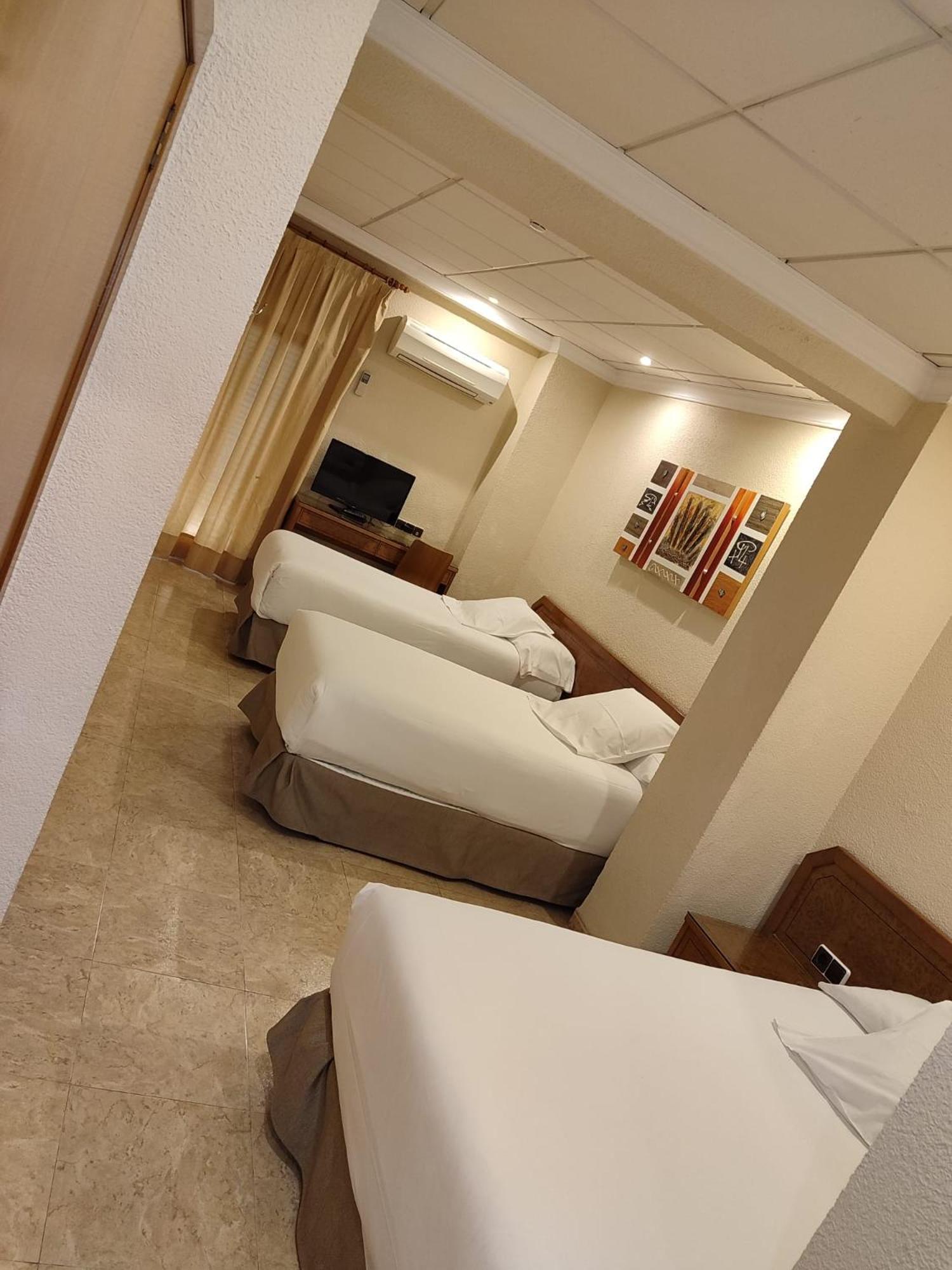 Hostal Moreno سيلا المظهر الخارجي الصورة